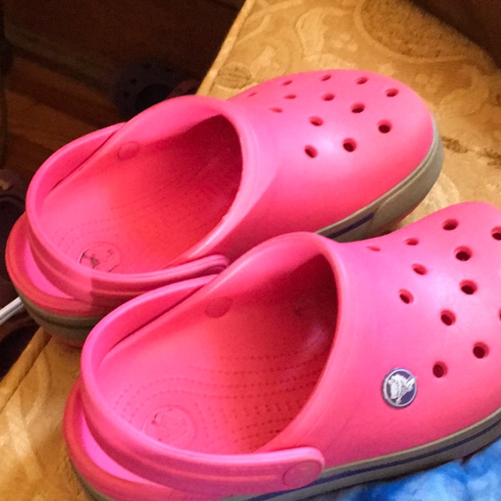 CROCS